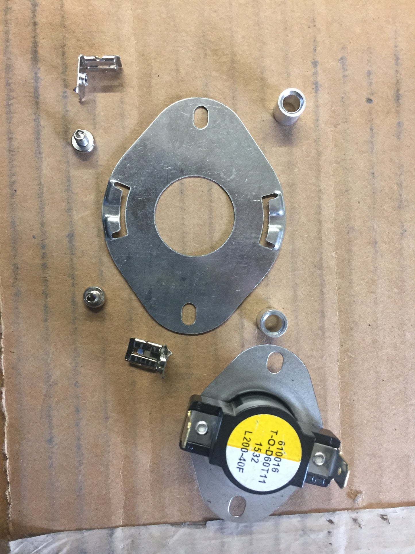 Limit Control Thermostat, Open:200, Close:240(40)