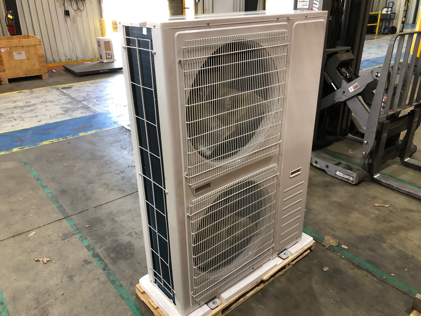 60,000 BTU Mini-Split DC Inverter Outdoor Heat Pump, 208-230/60/1 SEER 17, R-410A