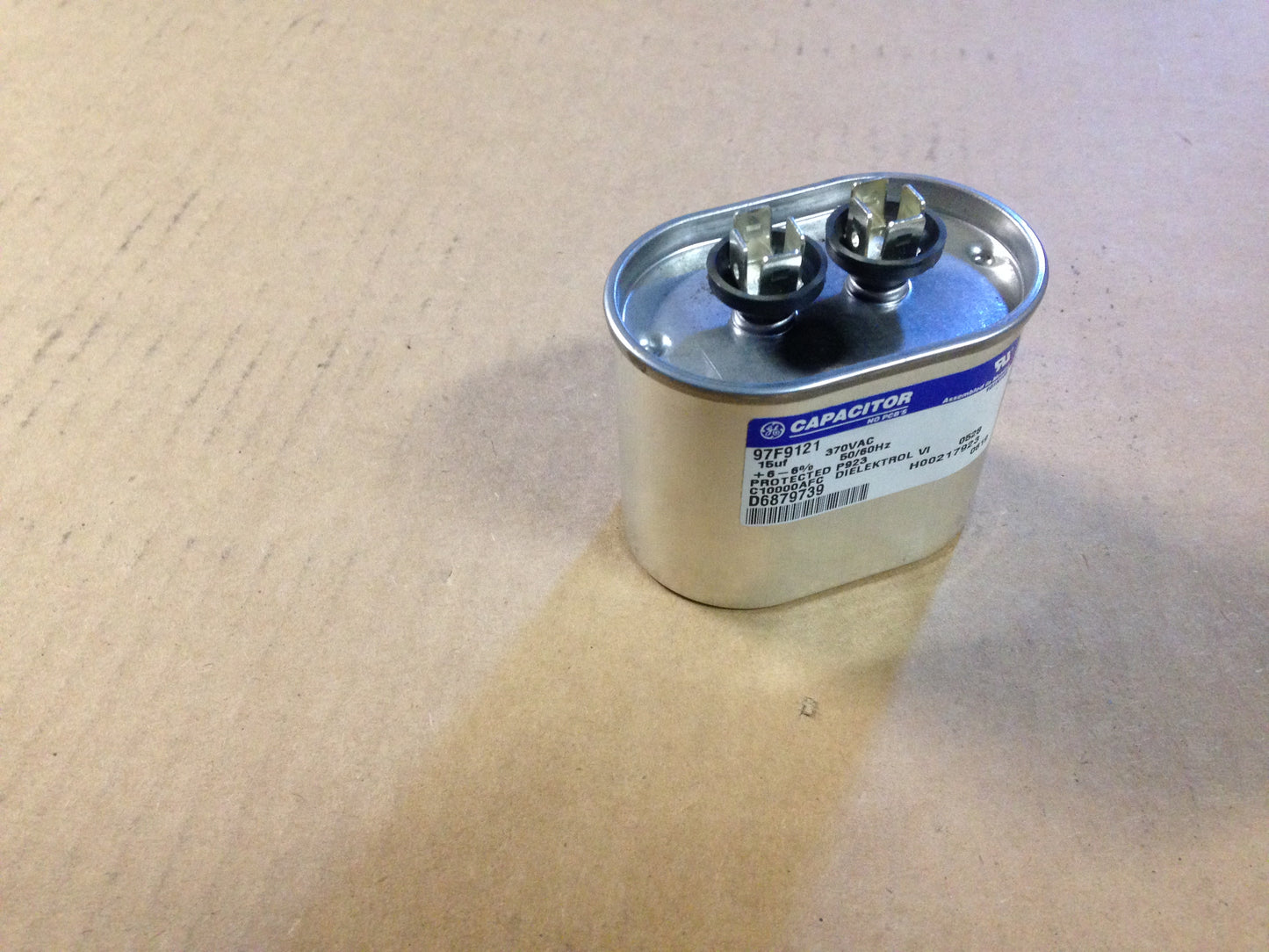 15UF x 370 VAC/50-60, Oval Run Capacitor