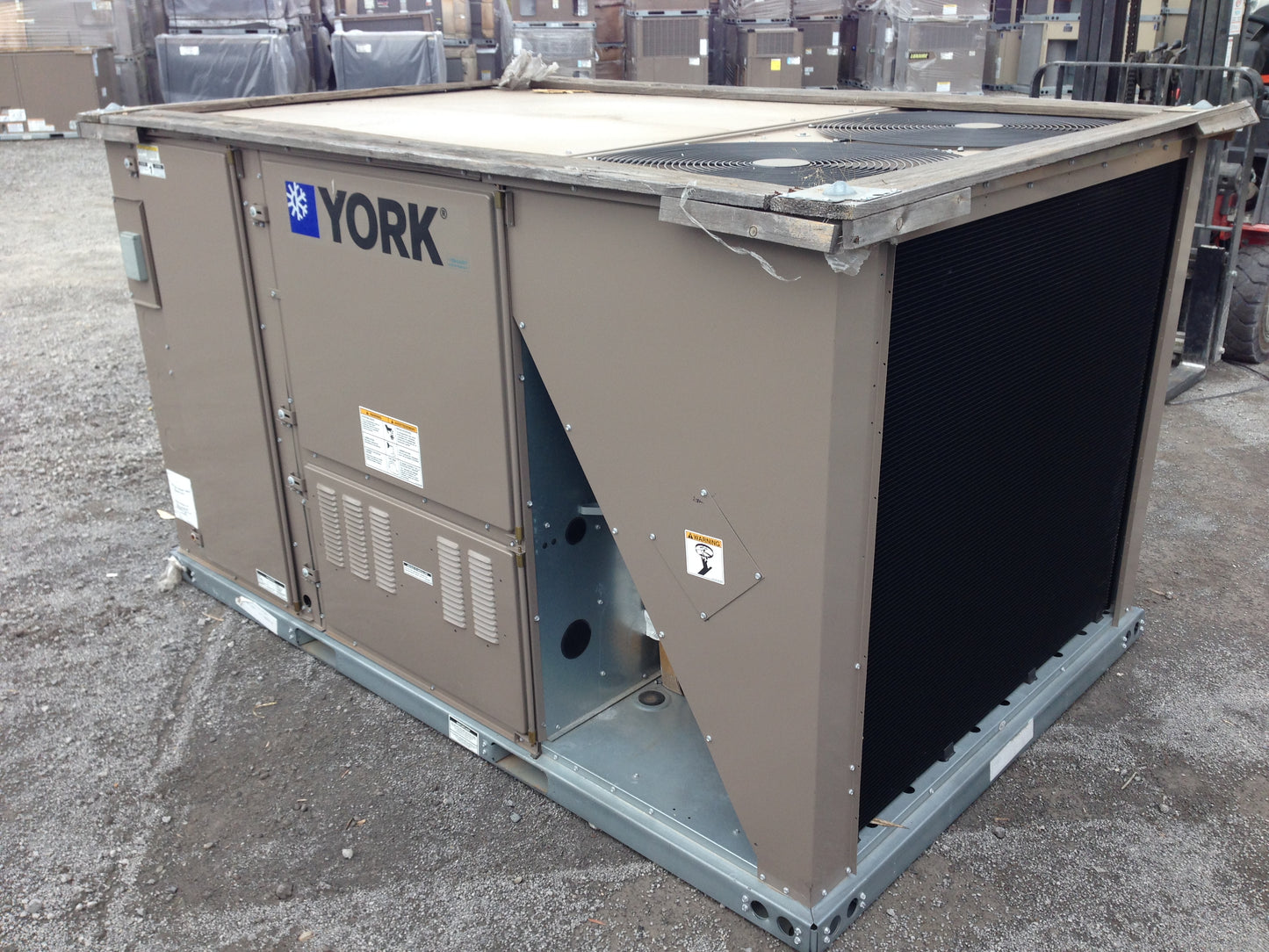 8.5 Ton Convertible Packaged Air Conditioning Unit, 12.2 EER 460/60/3 R-410A