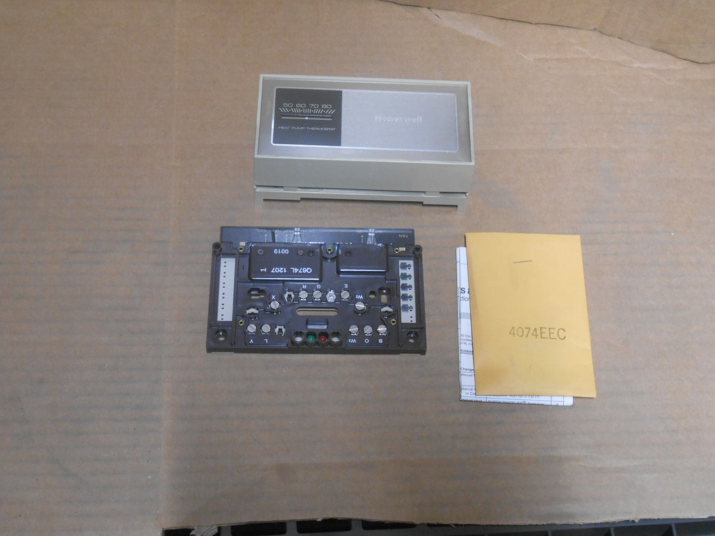 2-Stage Heat/Single Stage Cool Heat Pump Thermostat 24 VAC