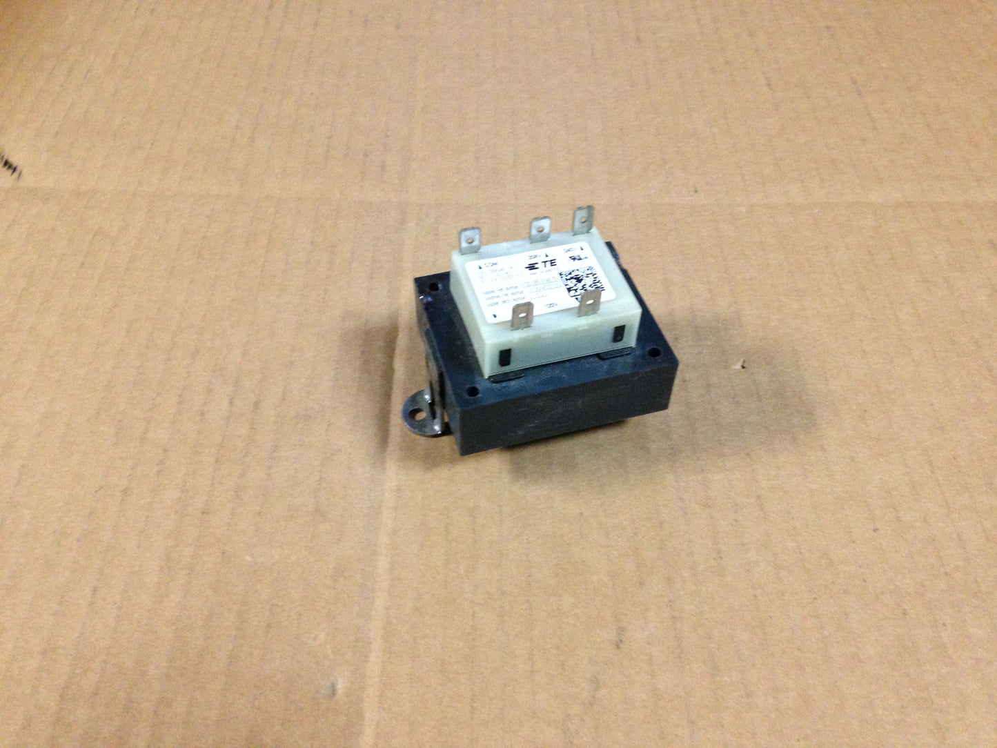 Transformer, Primary Voltage:208-240/50-60, Secondary Voltage:120VAC, 40VA