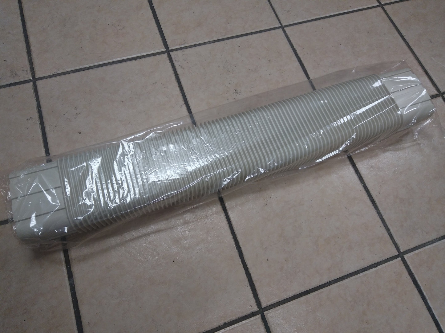 33" Ivory Flexible Slimduct Elbow 4-1/2"Dia