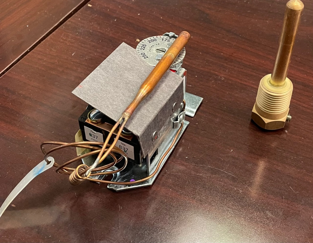 125 VA Actuated Switch Temp Differential