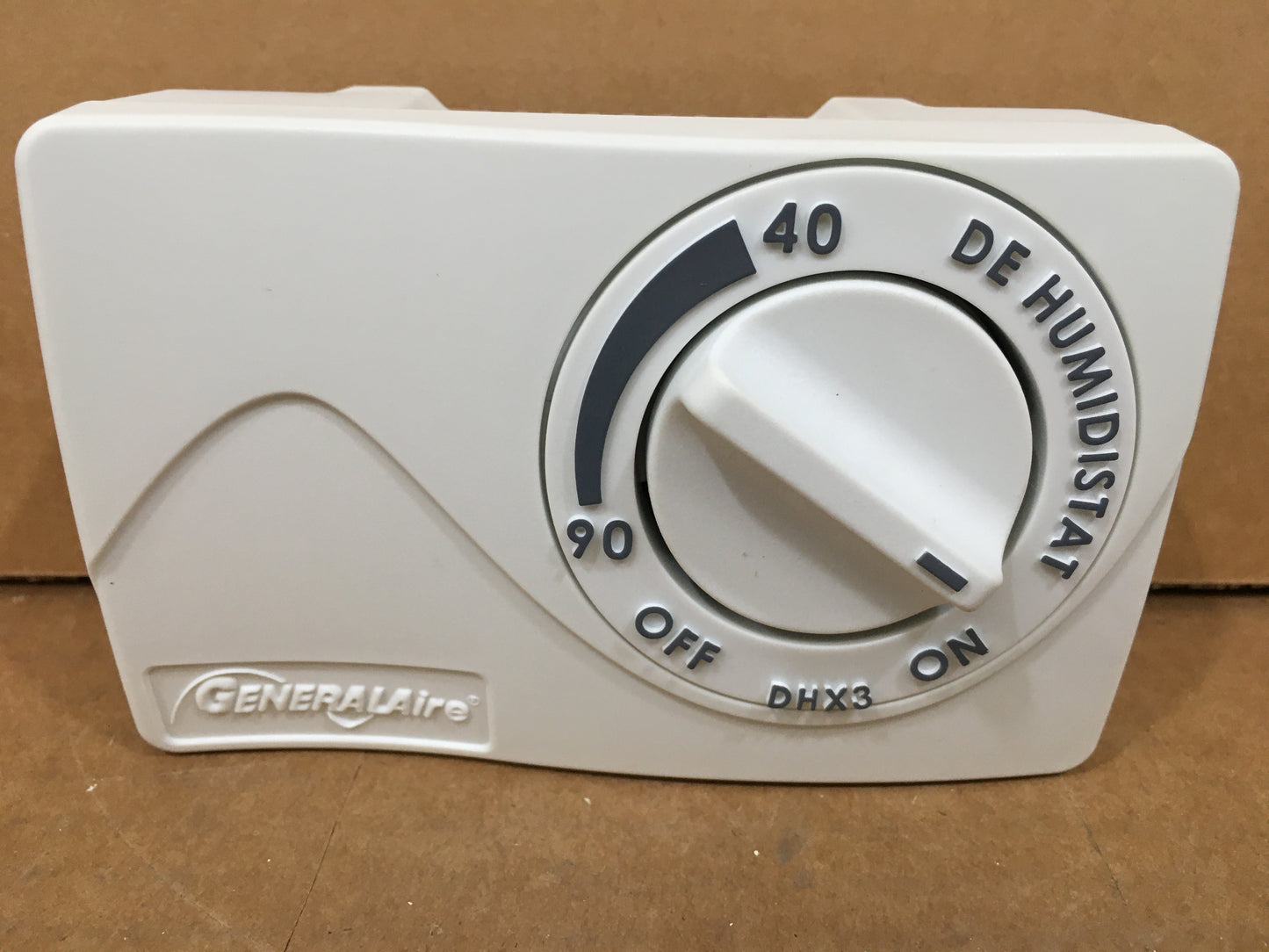 Universal Manual Dehumidistat/Dehumidistat 30VAC