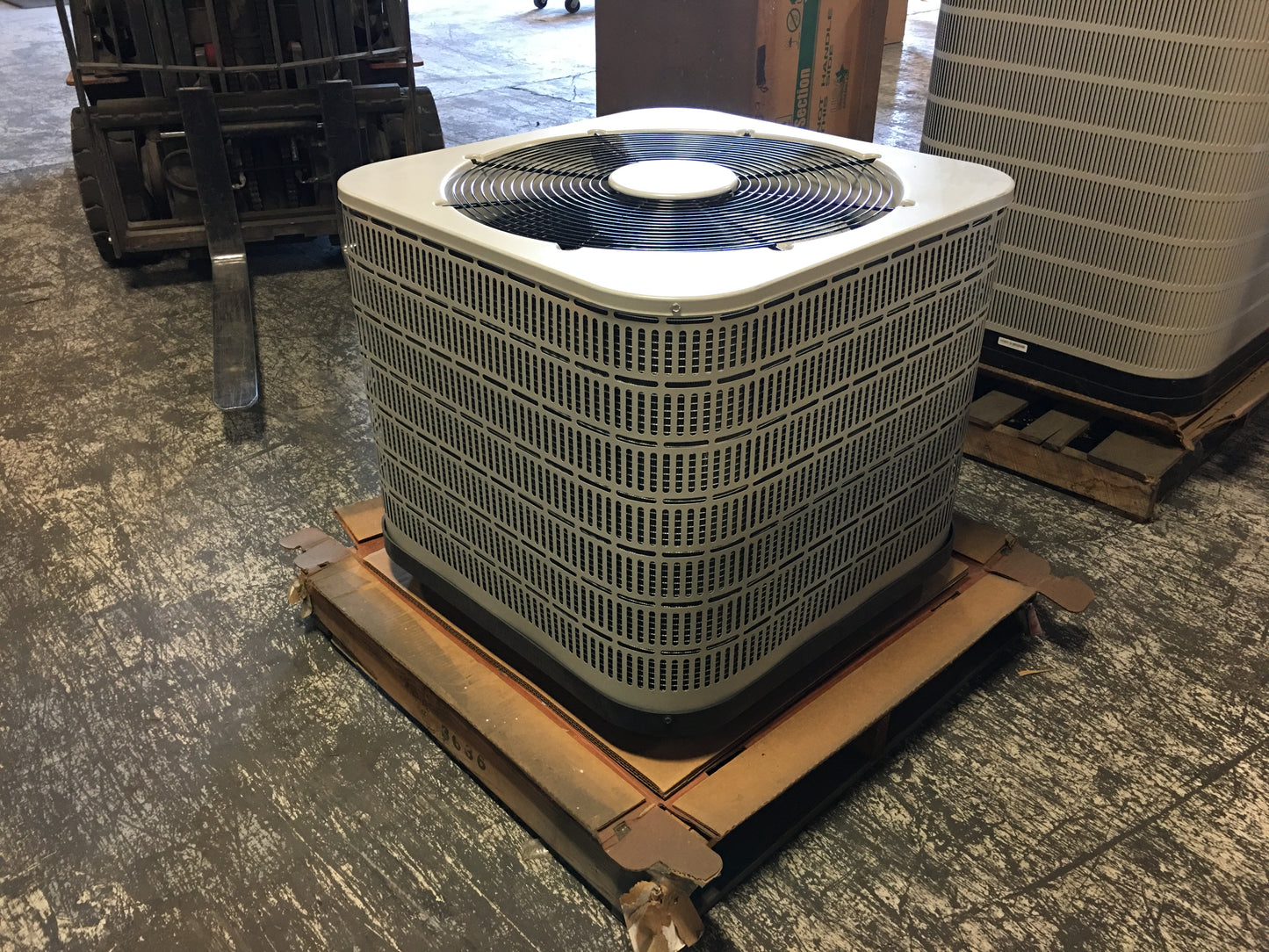 4 Ton High Efficiency Split System Air Conditioner, 13-Seer 208-230/1 R-410A