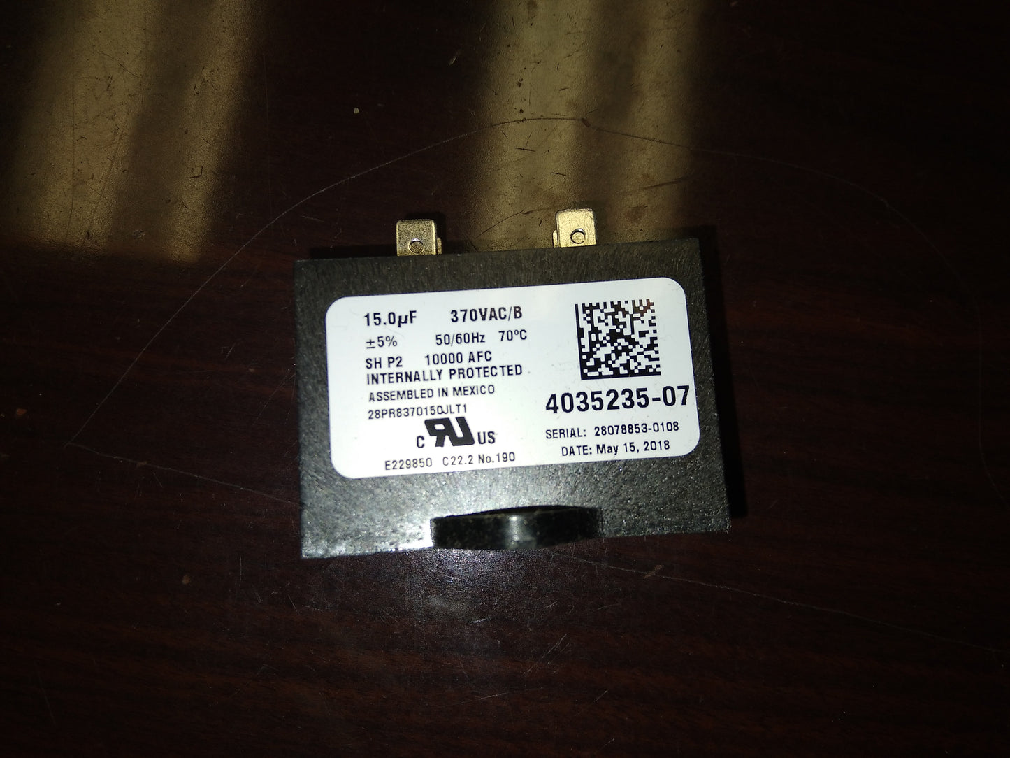 15UF x 370VAC Dry Run Capacitor 50/60 Hz