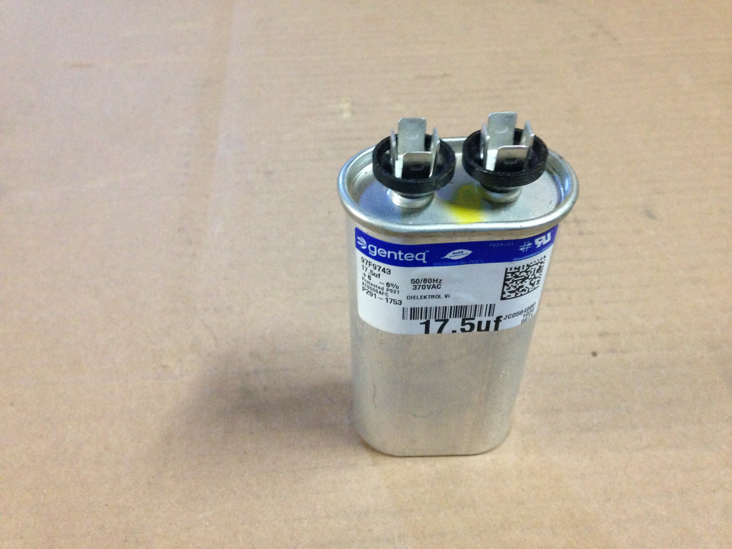 17.5 MFD x 370 VAC Oval Run Capacitor