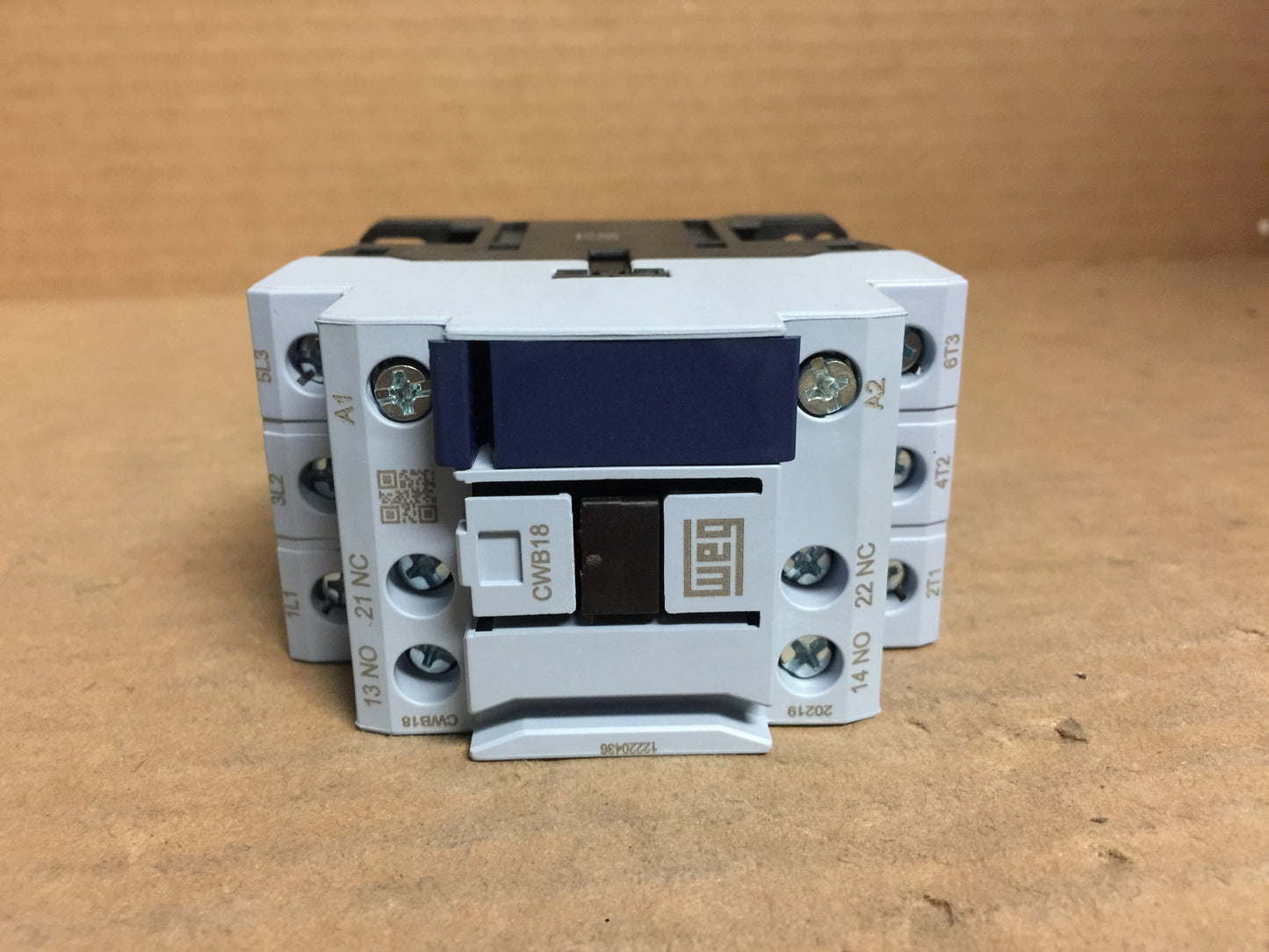 Contactor; 22V, 50/60Hz, 18 Amp