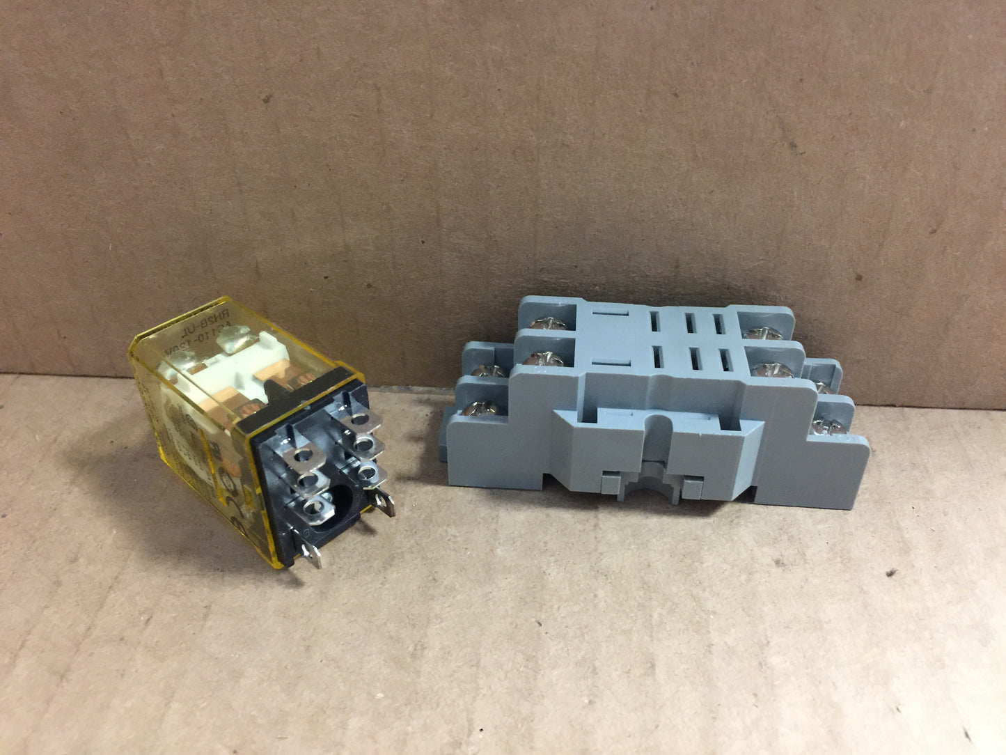 Relay; Specialty, Mini w/Socket Kit, 110-120 Volt