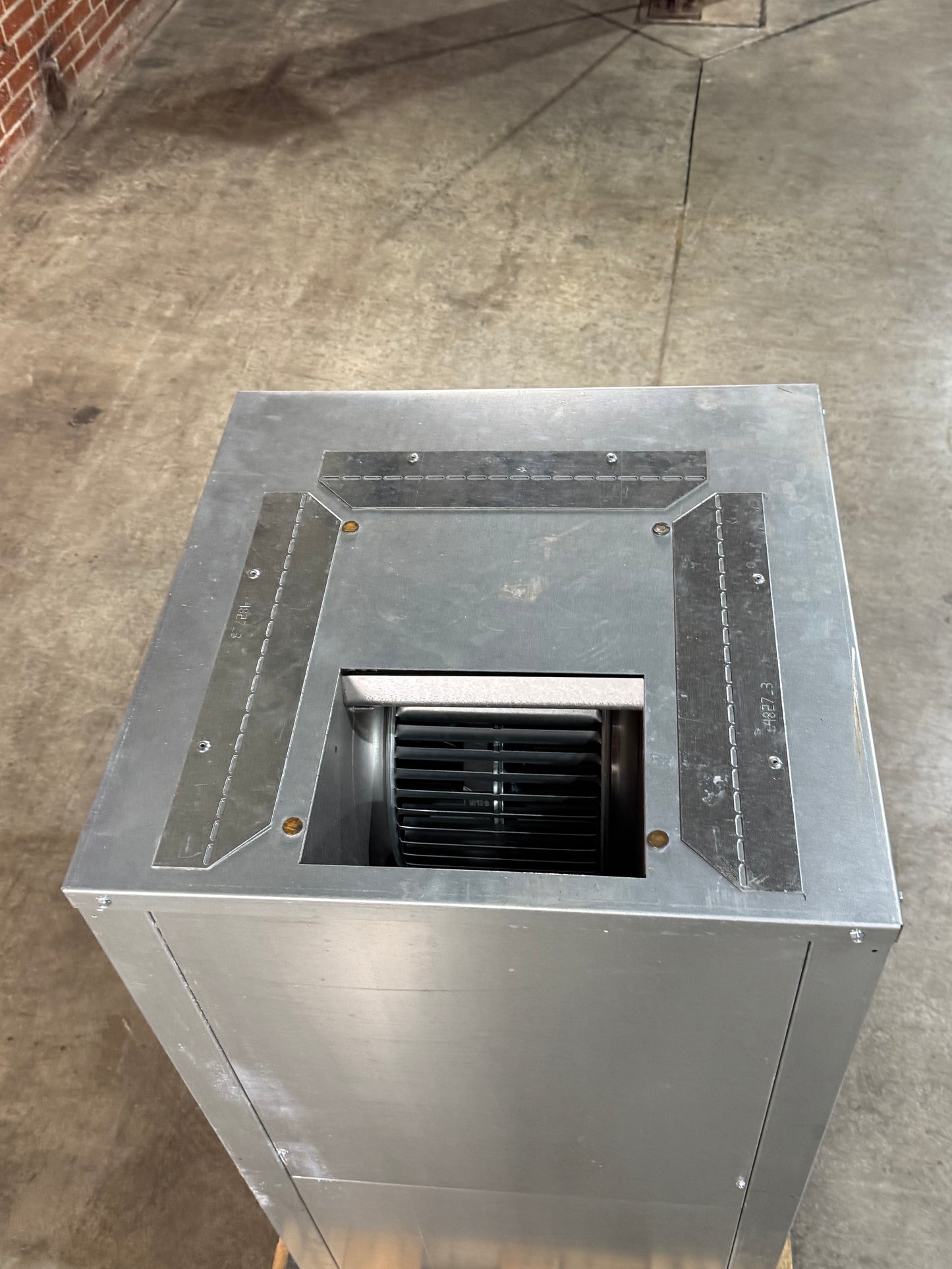 2.5 Ton Single-Stage PSC Vertical Geothermal Heat Pump 208-230/60/1 R410A 17 EER