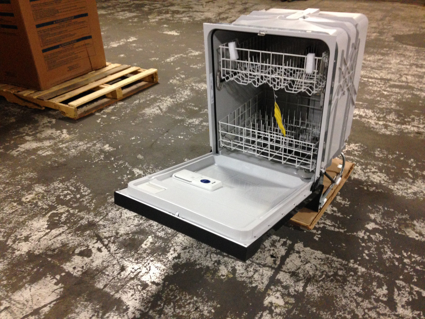 24" FRONT CONTROL BUILT-IN DISHWASHER, 120/60