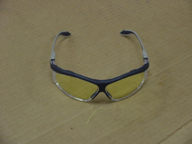 SAFETY GLASSES