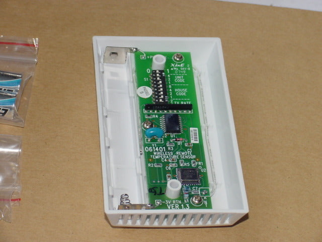 WIRELESS REMOTE SENSOR WITH OVERRIDE BUTTON