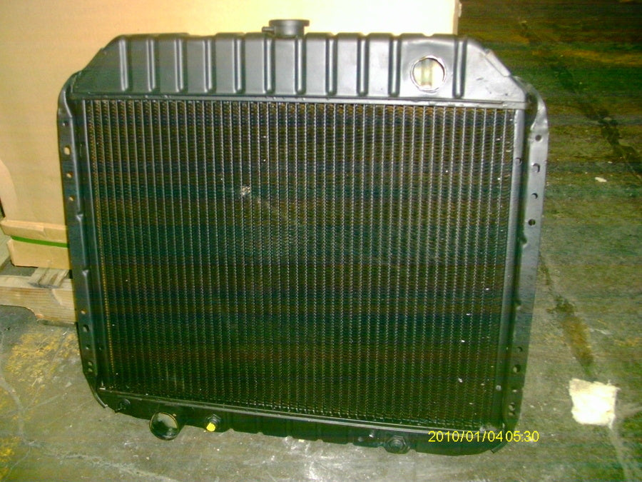 RADIATOR FOR FORD BRONCO AND F-SERIES