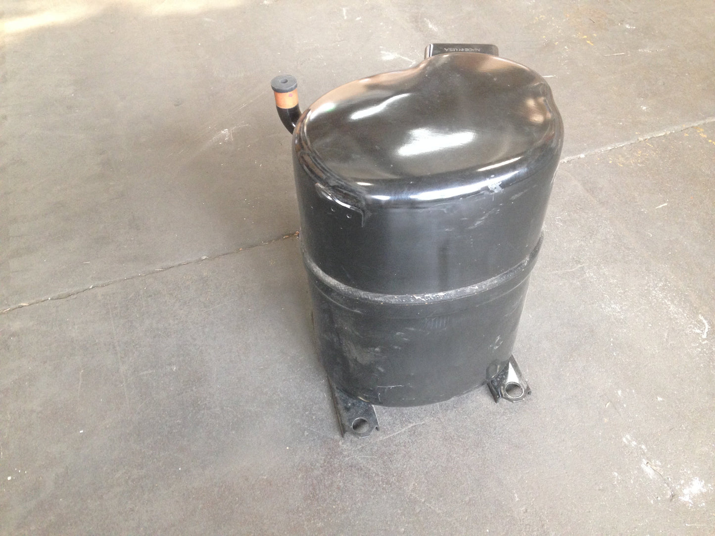 3-1/2 Ton Ac/HP Hermetic Compressor W/Crankcase Heater 380-460/50-60/3 R-22