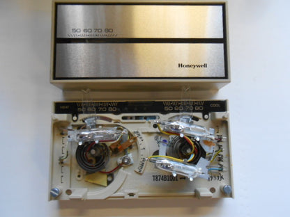 HEATING-COOLING MULTI-STAGE THERMOSTAT