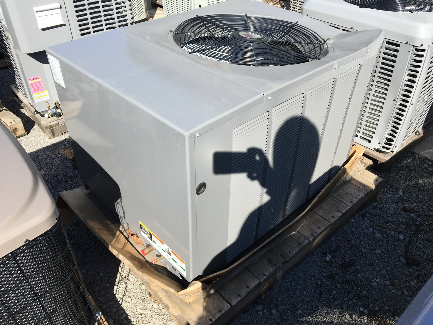 Aire acondicionado de sistema dividido de 4 toneladas 208-230/60/3 R-410A Seer 13