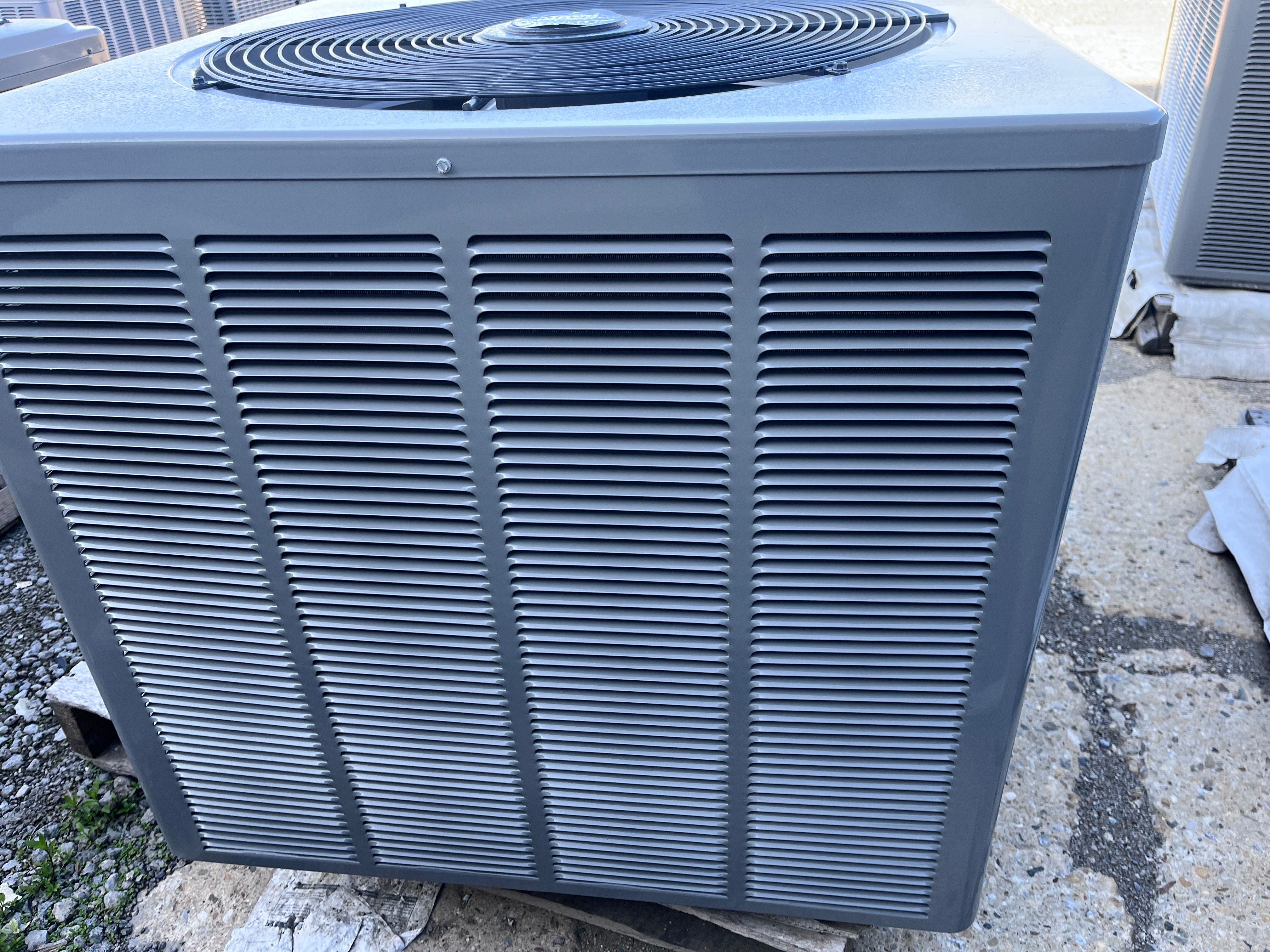 COMMERCIAL USE ONLY 3.5 Ton Split System Heat Pump, 13 SEER 208