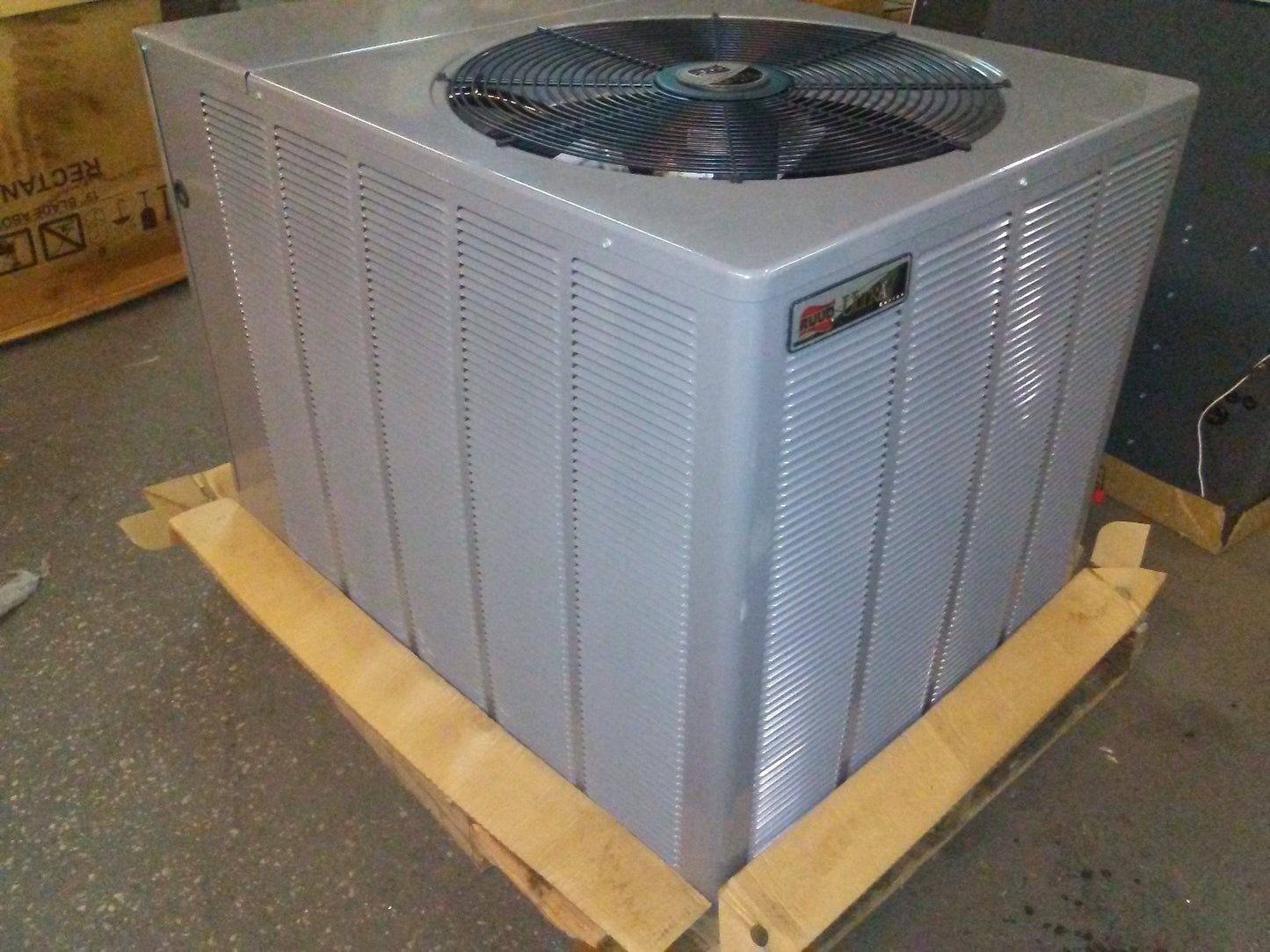 2 Ton 2 Stage Split System AC Equipped W/ The Comfort Control System, 18 Seer 208-230/60/1 R410A