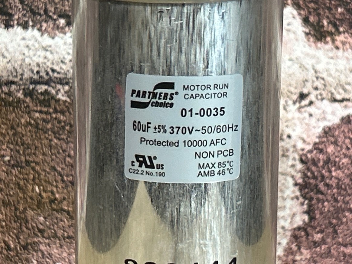370 Vac, 60MFD 50/60 Hz, Round Capacitor