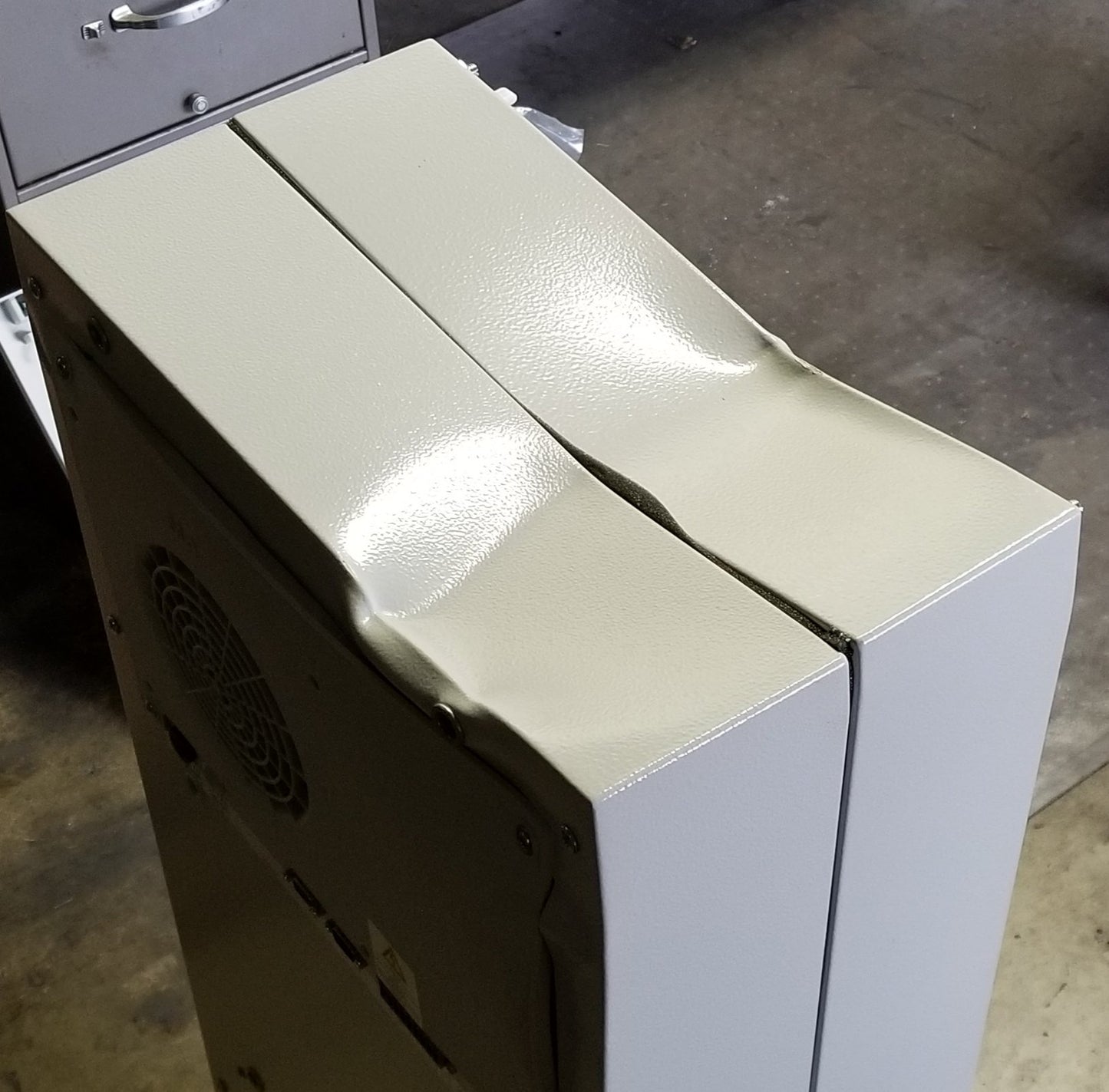 5157 Btuh R-134A Refrigeration Enclosure/Cabinet Package Air Conditioner, 115/50/60/1