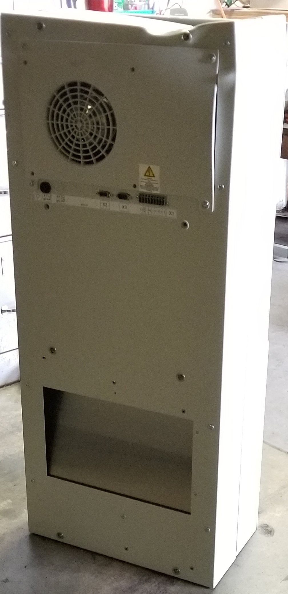 5157 Btuh R-134A Refrigeration Enclosure/Cabinet Package Air Conditioner, 115/50/60/1