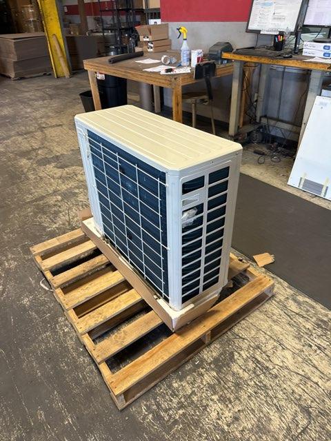 2 Ton Single Zone Outdoor Mini-Split Heat Pump Unit, 18 SEER 208-230/60/1 R-410A