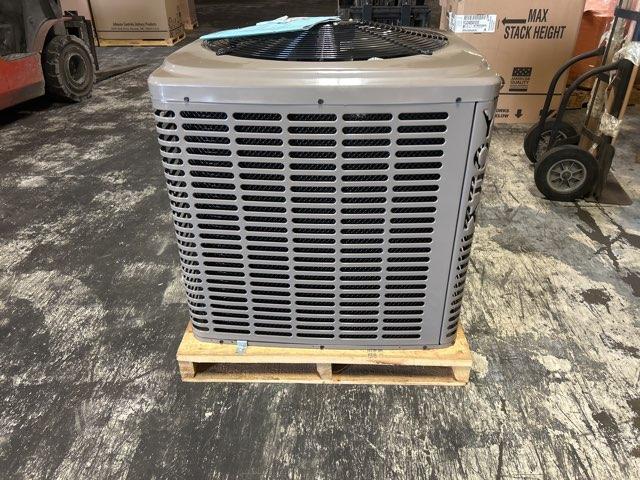 4 Ton LX Series Split-System Air Conditioner; 208-230/60/1, 13 SEER, W1M4228025