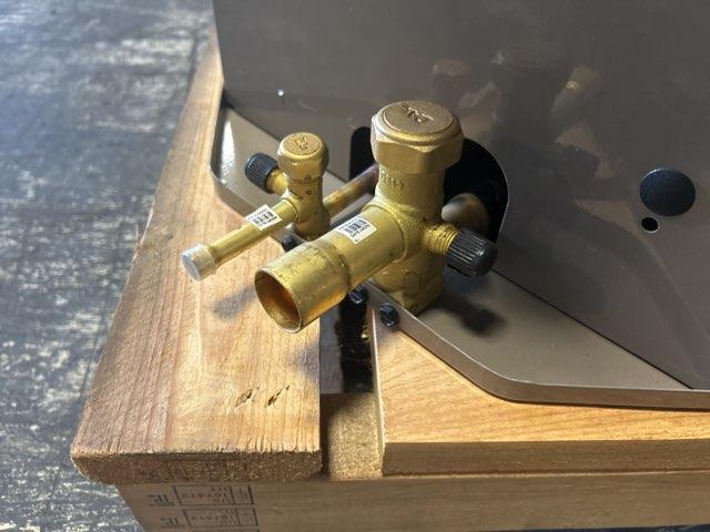 4 Ton LX Series Split-System Air Conditioner; 208-230/60/1, 13 SEER, W1M4228025