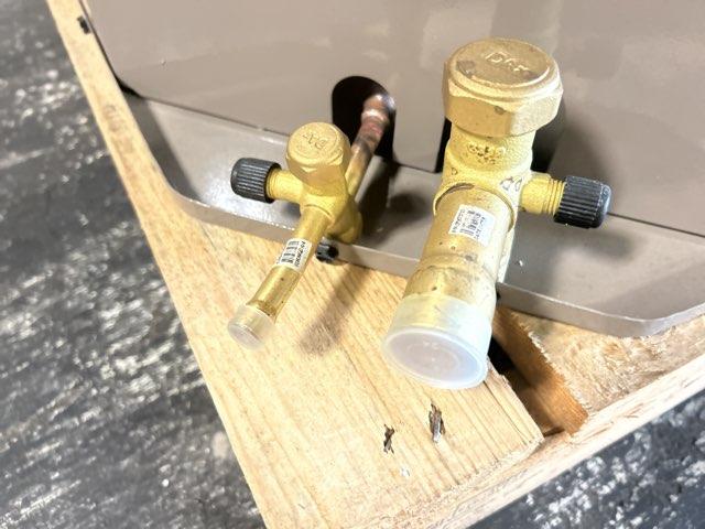 4 Ton LX Series Split-System Air Conditioner; 208-230/60/1, 13 SEER, W1M4228119