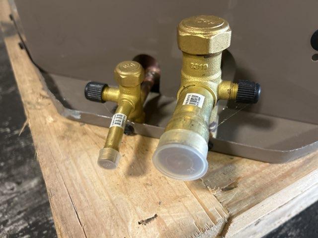 4 Ton LX Series Split-System Air Conditioner; 208-230/60/1, 13 SEER, W1M4228124