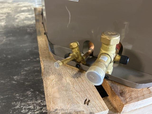 4 Ton LX Series Split-System Air Conditioner; 208-230/60/1, 13 SEER, W1N4228454