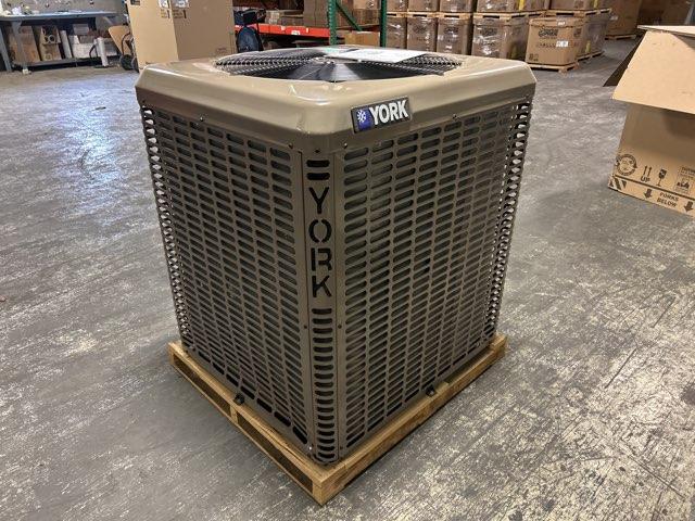 2.5 Ton Single Stage LX Series Split-System Heat Pump; 14 SEER, 208-230/60/1, R-410A