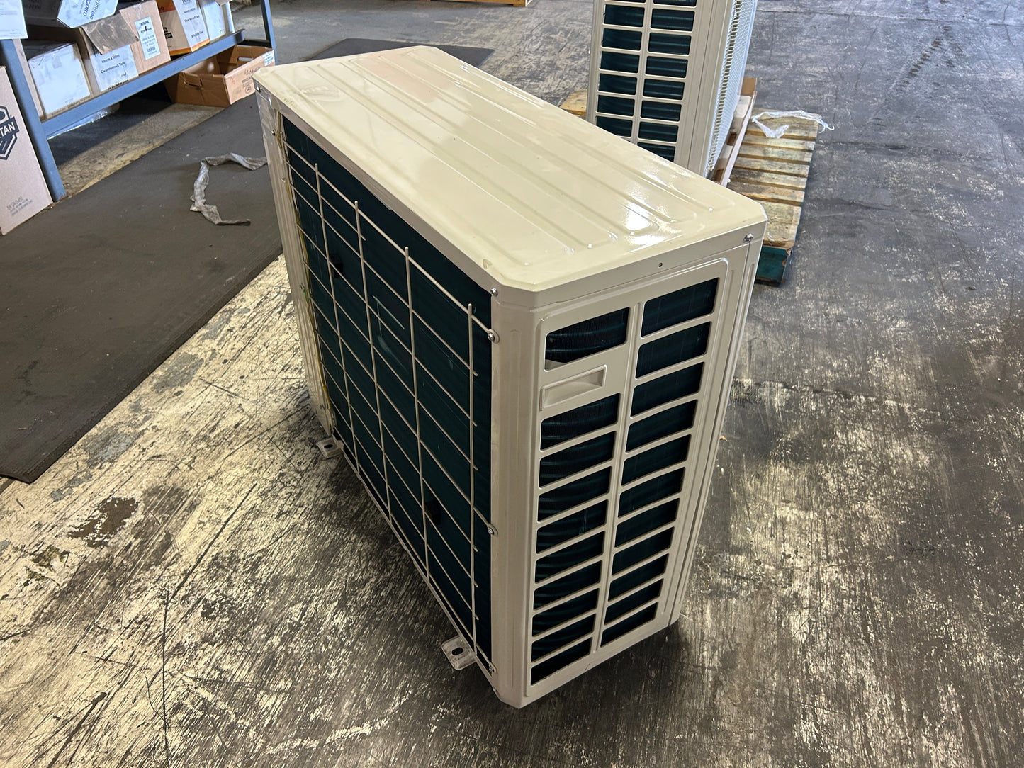 24,000 Btu Single Zone Outdoor Mini-Split Heat Pump Unit, 20 Seer 208-230/60/1 R-410A