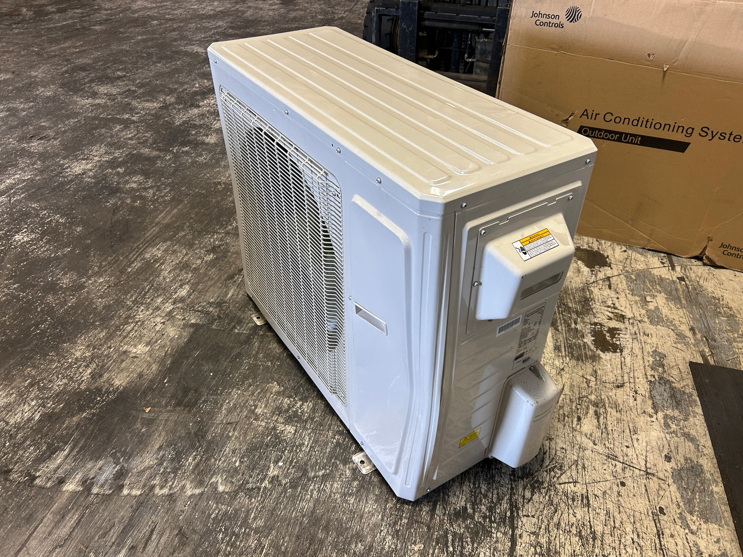 24,000 Btu Single Zone Outdoor Mini-Split Heat Pump Unit, 20 Seer 208-230/60/1 R-410A