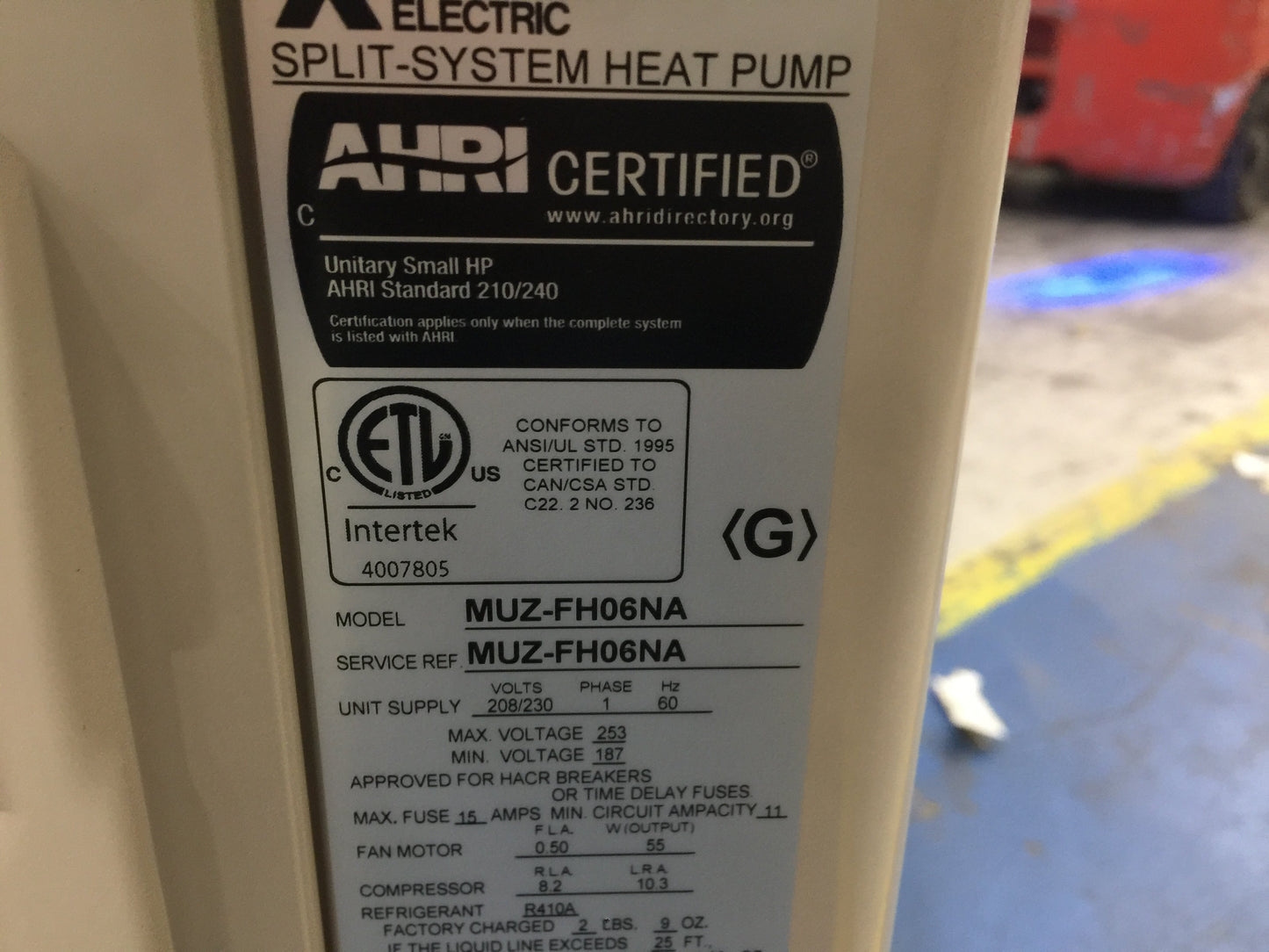 6,000 Btu Single Zone Outdoor Mini-Split Heat Pump Unit, 33.1 Seer 208-230/60/1 R-410A  CFM 137/117