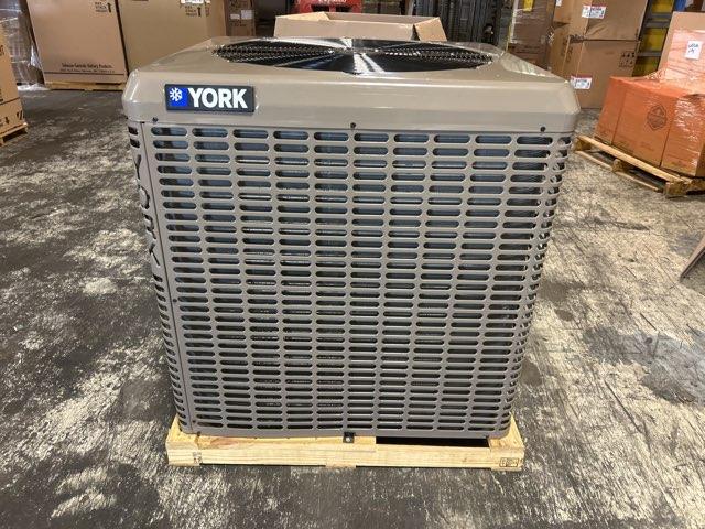 3.5 Ton LX Series Split-System Heat Pump; 16 SEER, 208-230/60/1, R-410A, W2H2890672