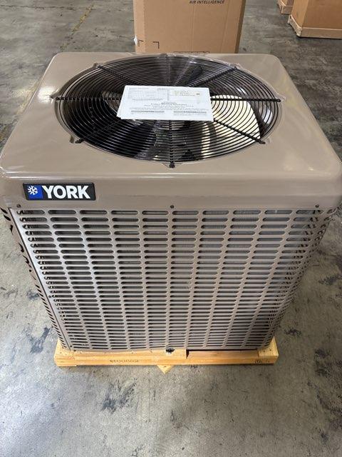 3.5 Ton LX Series Split-System Heat Pump; 16 SEER, 208-230/60/1, R-410A