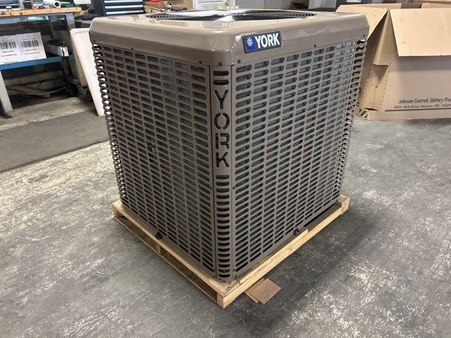 3.5 Ton LX Series Split-System Heat Pump; 16 SEER, 208-230/60/1, R-410A