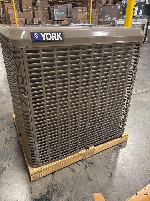 3.5 Ton LX Series Split-System Heat Pump; 16 SEER, 208-230/60/1, R-410A