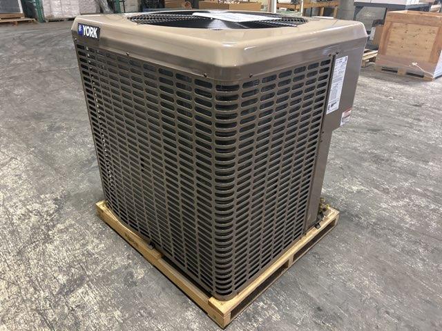 3.5 Ton LX Series Split-System Heat Pump; 16 SEER, 208-230/60/1, R-410A