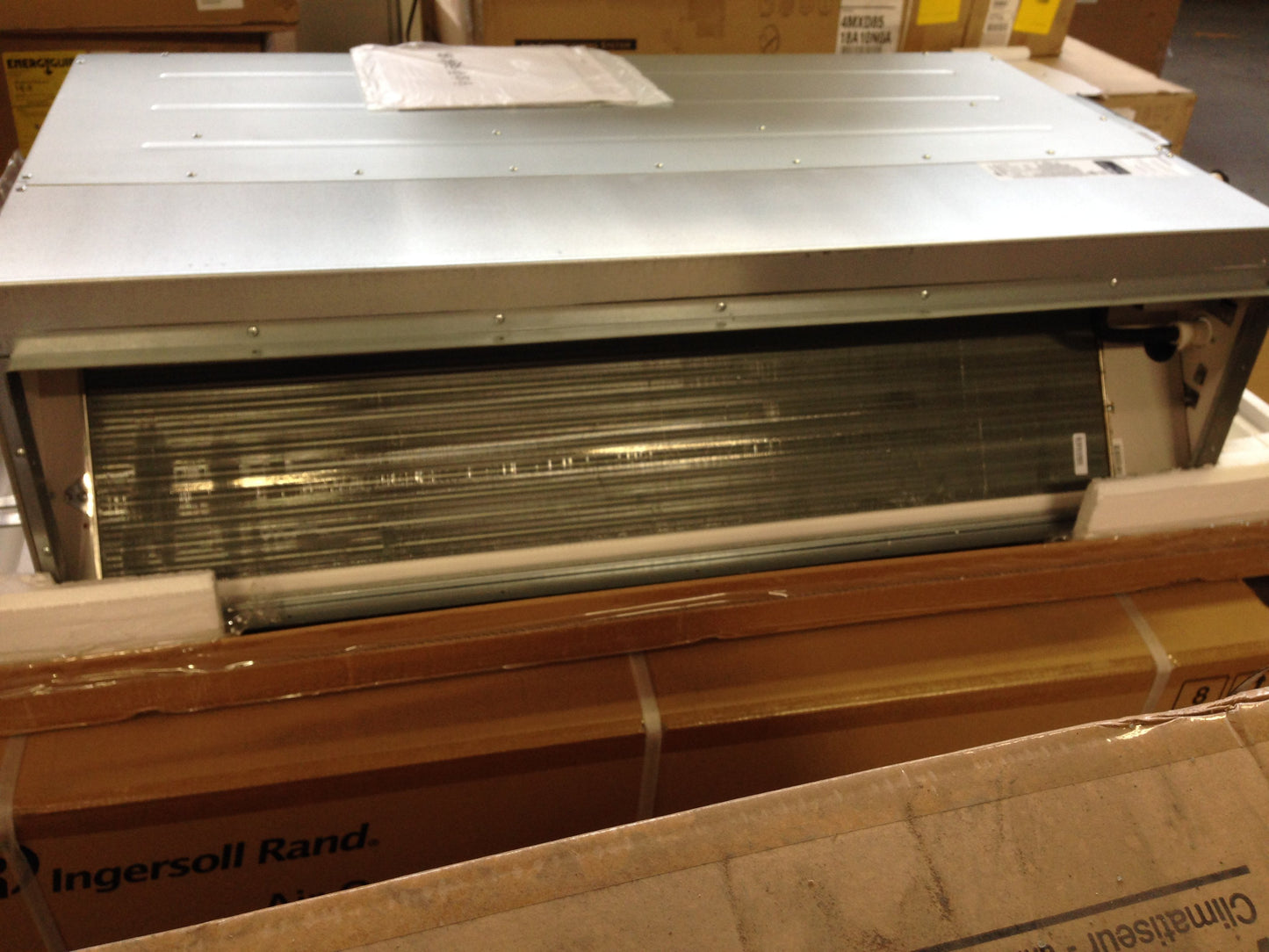 Bomba de calor minisplit para interiores de 30 000 Btu, 19,1 SEER, 208-230/60/1 R-410A