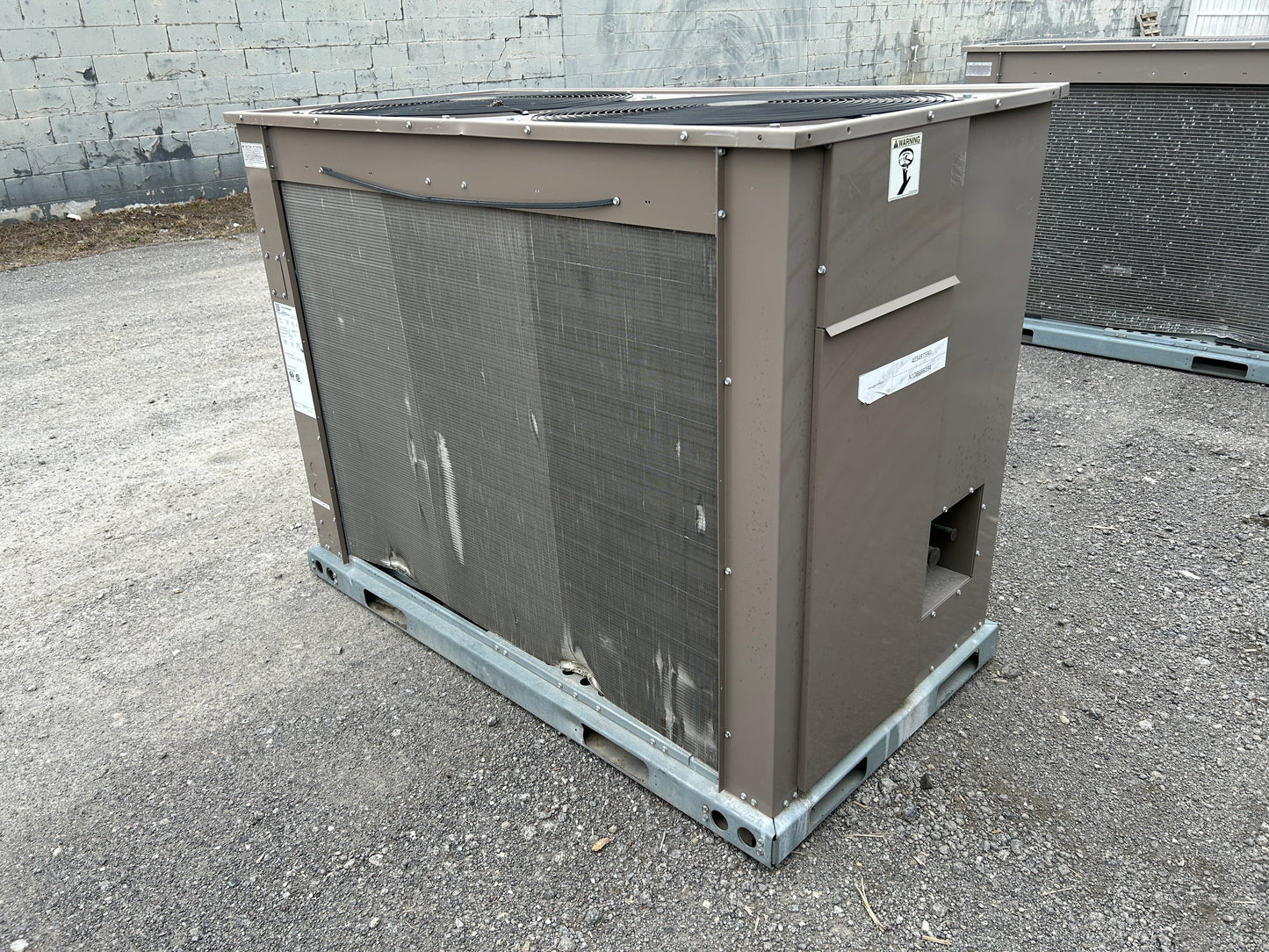7.5 Ton Split System Heat Pump Unit, 460/60/3, R-410A