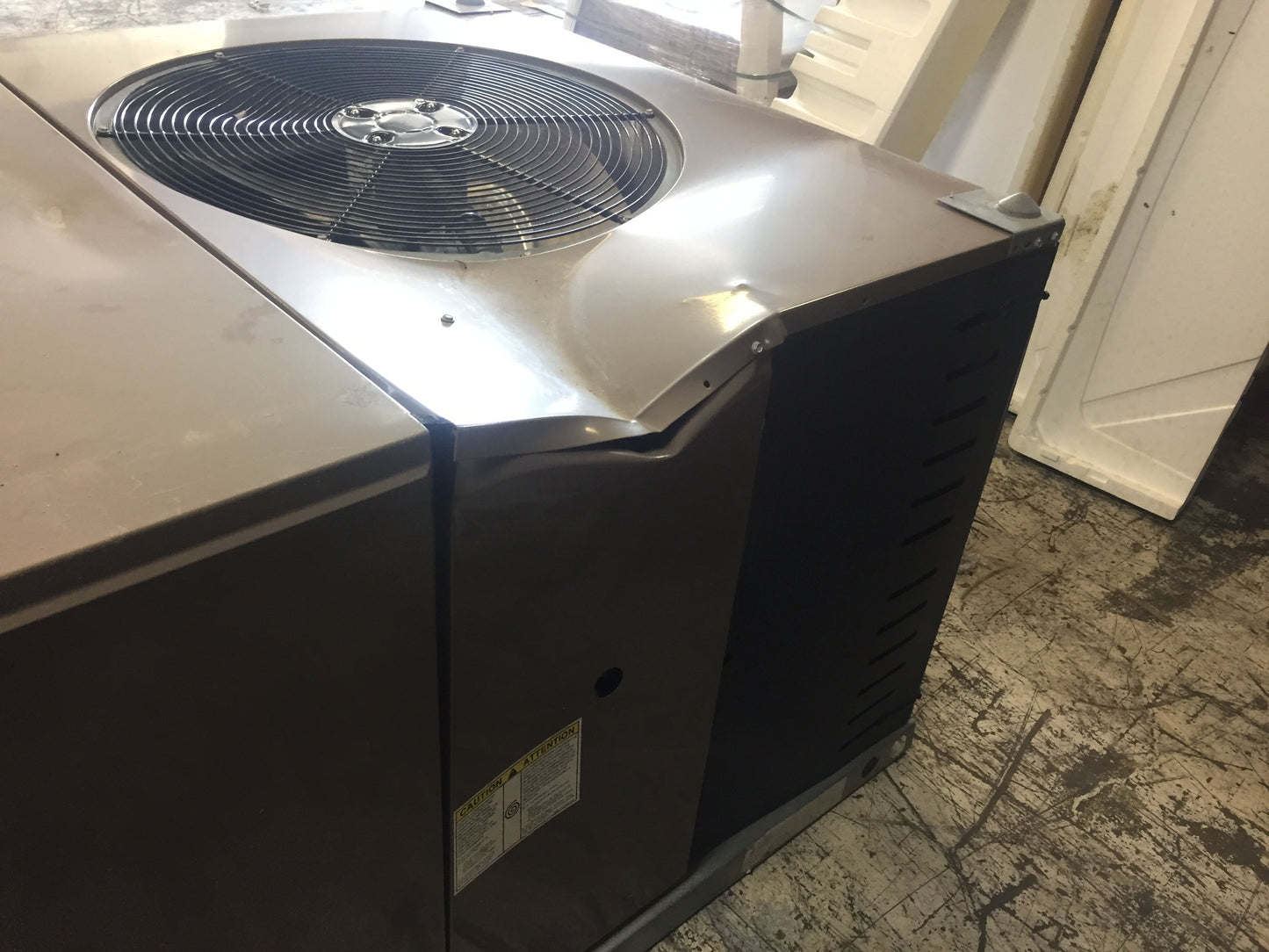 Unidad de bomba de calor convertible de 4 toneladas, 14 SEER, 460-60-3, R410A