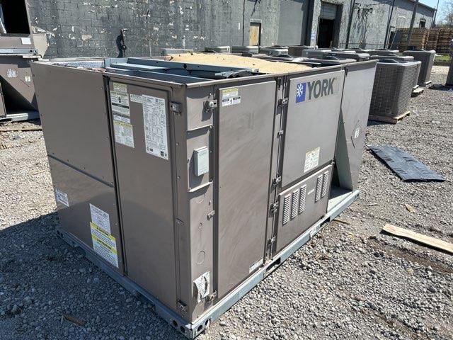 8.5 Ton Convertible Packaged Air Conditioning Unit, 12.2 EER 460/60/3 R-410A