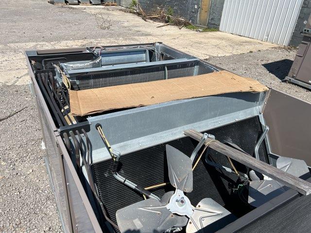 8.5 Ton Convertible Packaged Air Conditioning Unit, 12.2 EER 460/60/3 R-410A