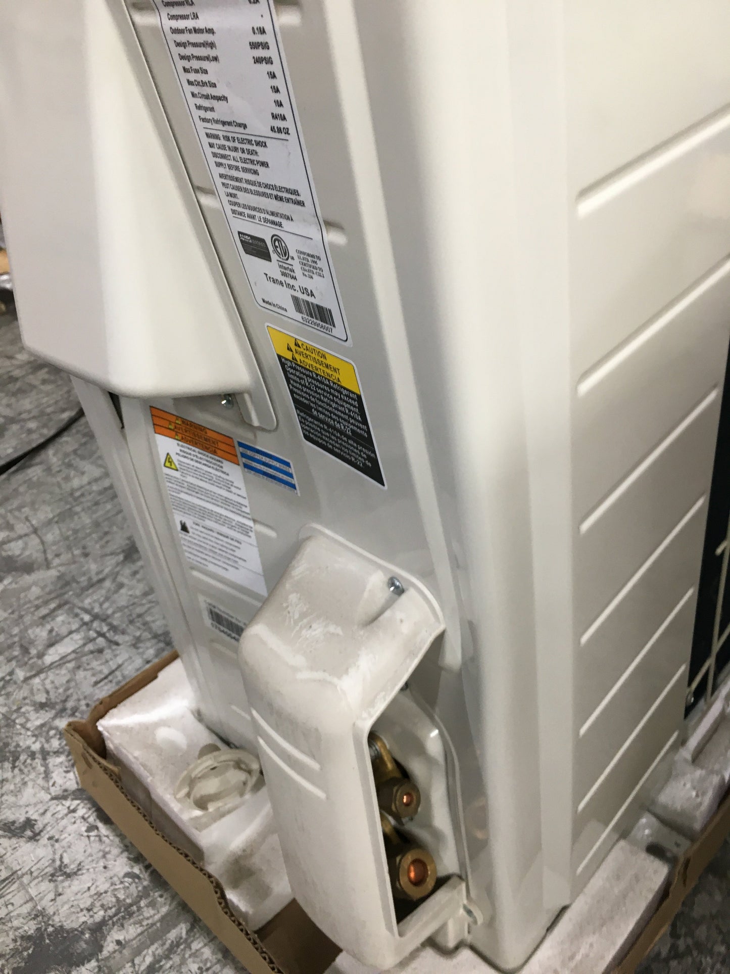 9,000 BTU Single-Zone Heat Pump DC Inverter Outdoor Mini-Split Unit; 27 SEER, 208-230/60/1, R-410A