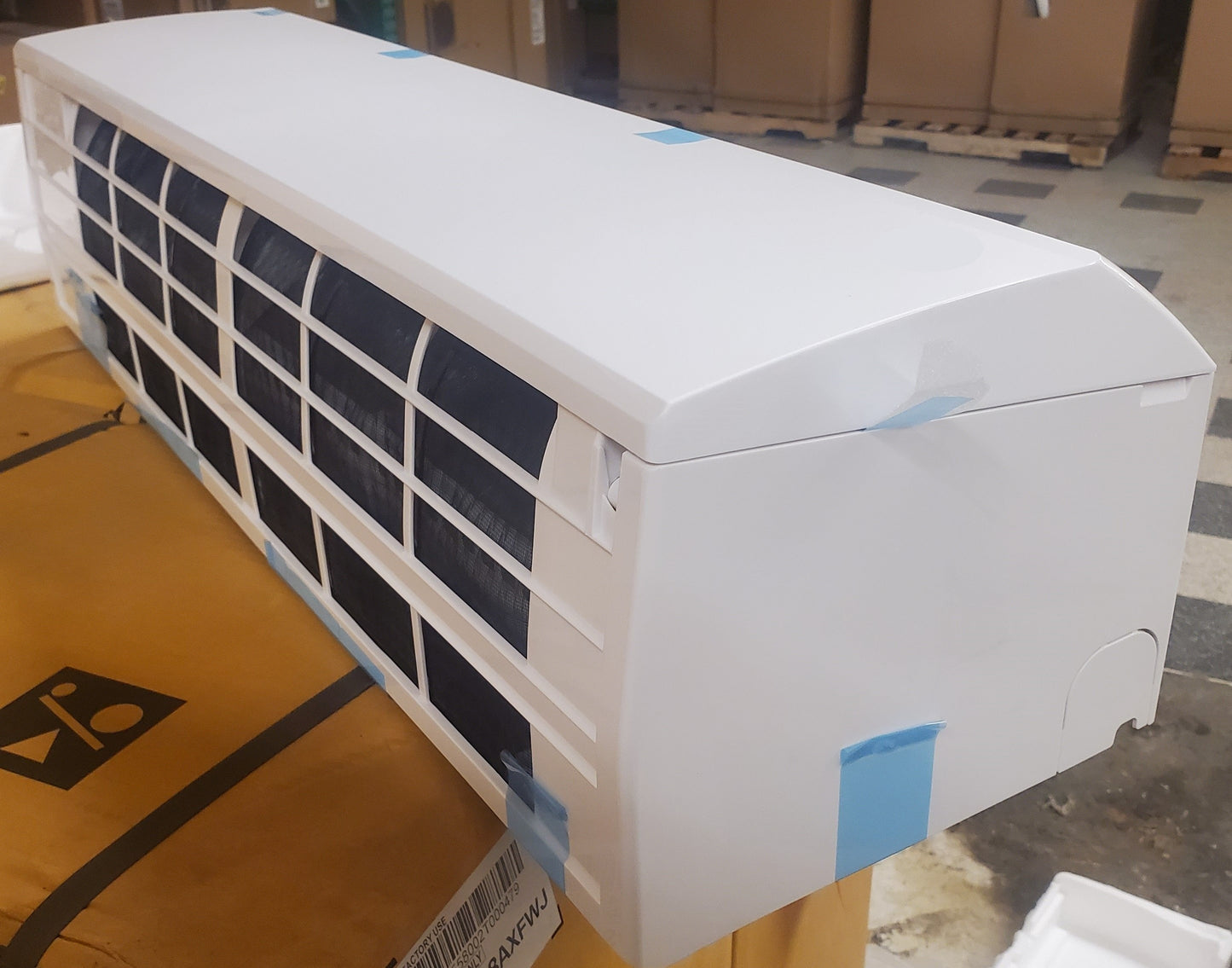 9,000 BTU Wall Mounted Inverter Indoor Mini-Split Heat Pump, 16 SEER 115/60/1 R-410A CFM:436