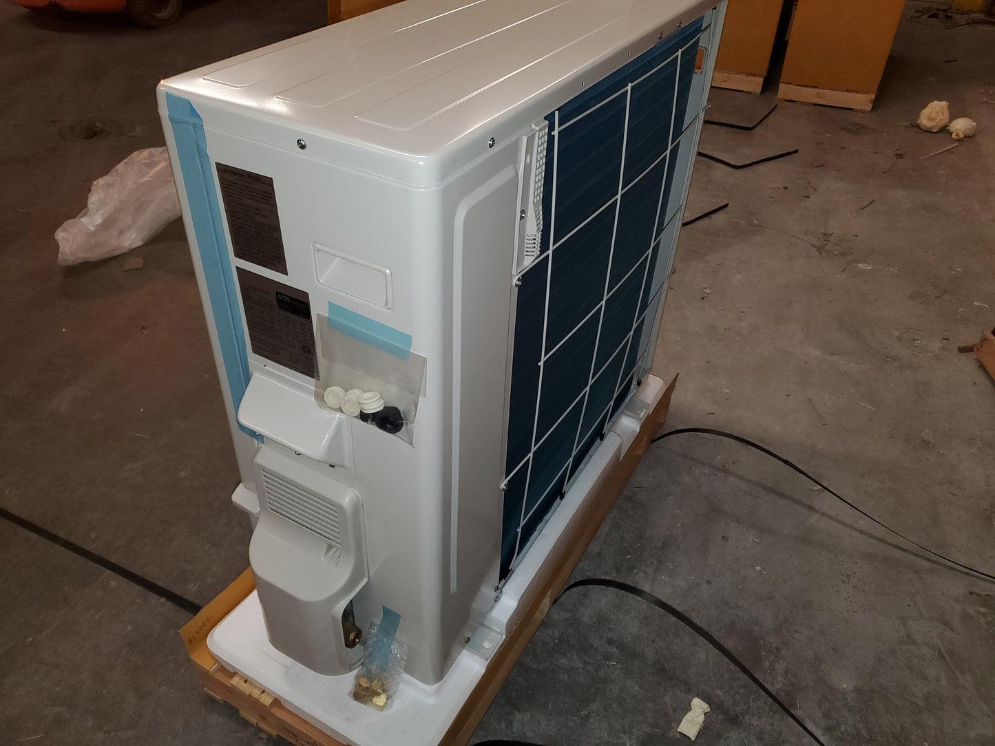 24,000 BTU "Classic Plus" Series Single-Zone Inverter Outdoor Mini-Split Heat Pump Unit,